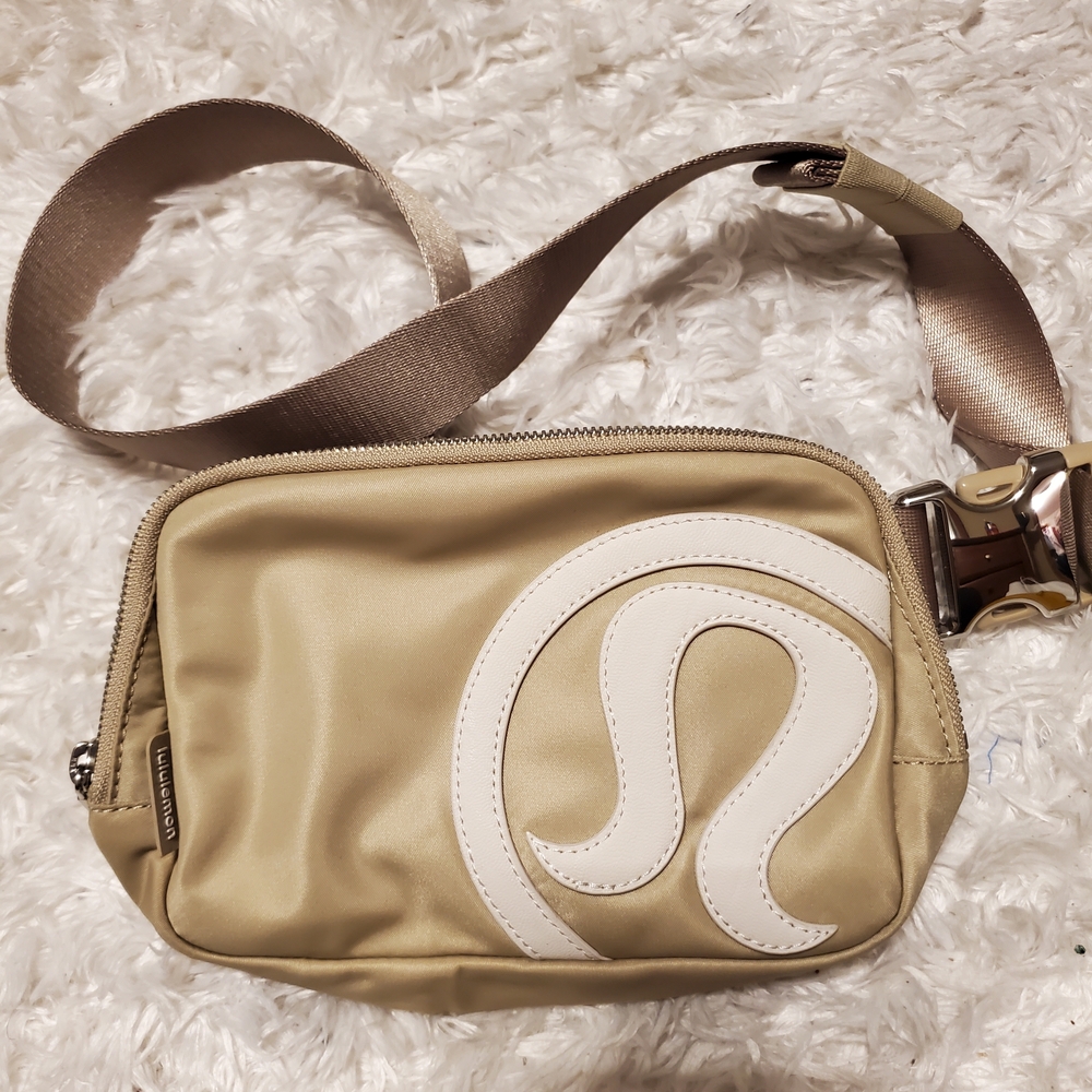 lululemon athletica Beige and White Crossbody Bag